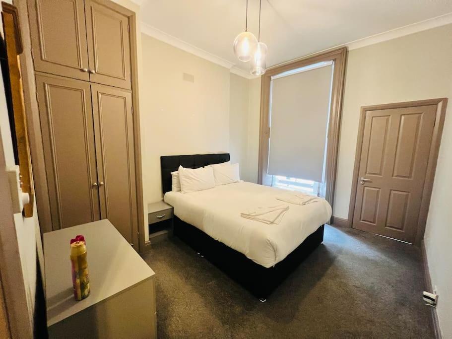 3 Notting Hill, Portobello Road-Amazing Location! Londýn Exteriér fotografie