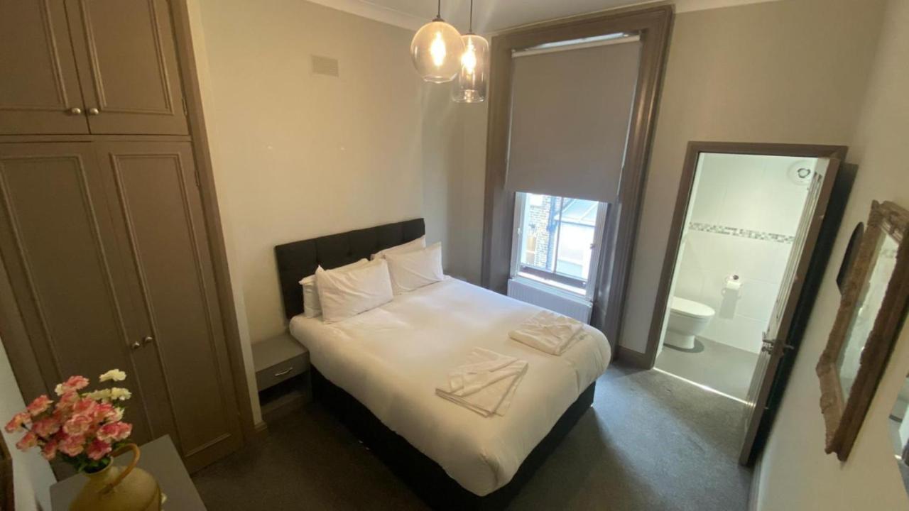 3 Notting Hill, Portobello Road-Amazing Location! Londýn Exteriér fotografie